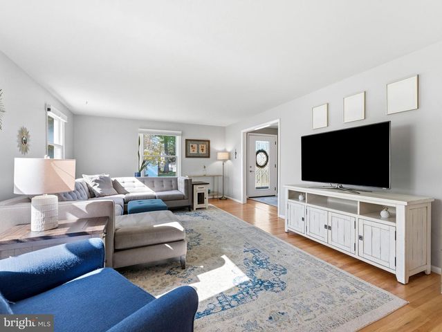 722 CHATHAM RD, Somerdale, NJ 08083