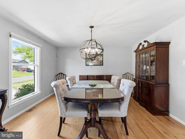 722 CHATHAM RD, Somerdale, NJ 08083