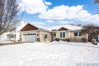 2713 Gullmont Drive, Wyoming, MI 49418