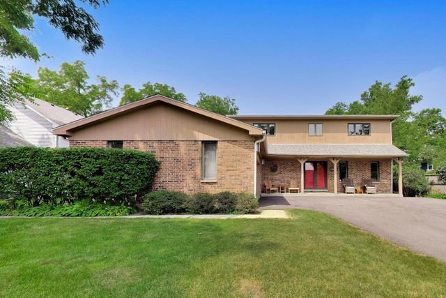 802 Wilmot Road, Deerfield, IL 60015