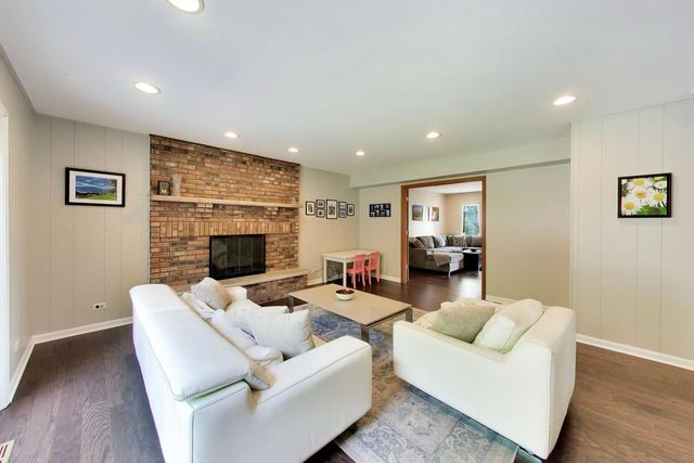 802 Wilmot Road, Deerfield, IL 60015
