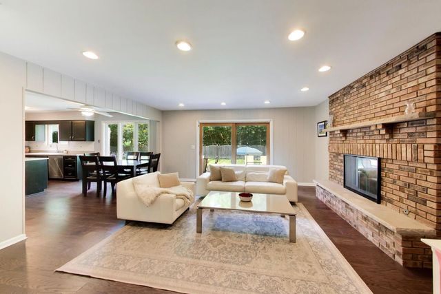 802 Wilmot Road, Deerfield, IL 60015