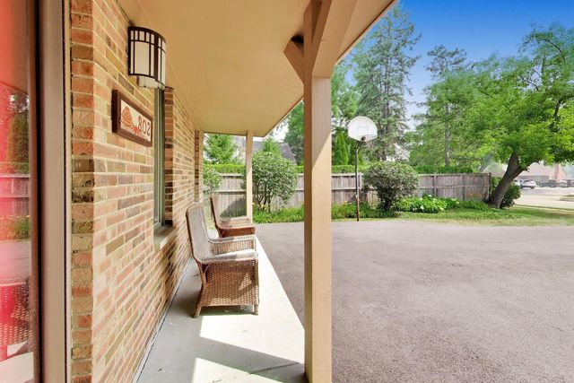 802 Wilmot Road, Deerfield, IL 60015