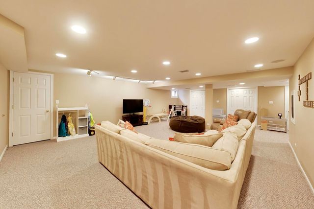802 Wilmot Road, Deerfield, IL 60015