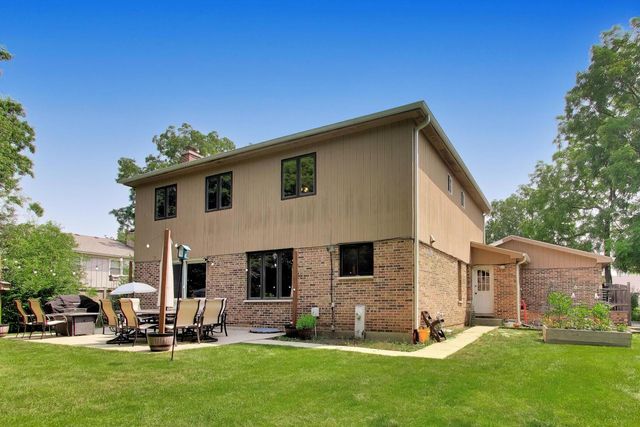 802 Wilmot Road, Deerfield, IL 60015