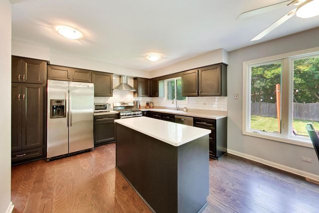 802 Wilmot Road, Deerfield, IL 60015