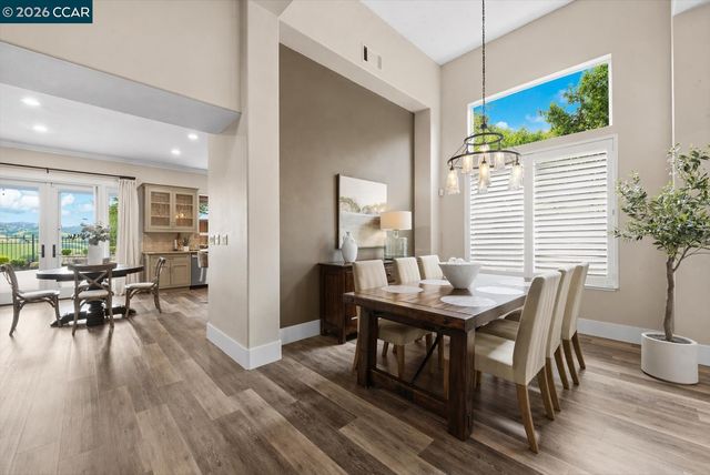 9013 Elk Dr, Clayton, CA 94517