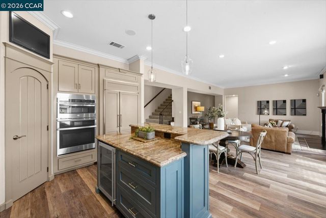 9013 Elk Dr, Clayton, CA 94517