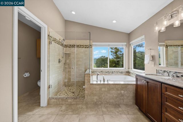 9013 Elk Dr, Clayton, CA 94517