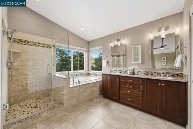 9013 Elk Dr, Clayton, CA 94517
