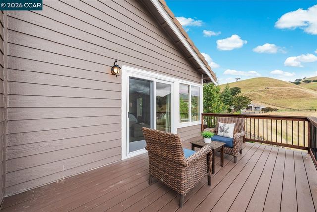 9013 Elk Dr, Clayton, CA 94517