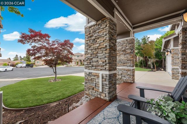 9013 Elk Dr, Clayton, CA 94517