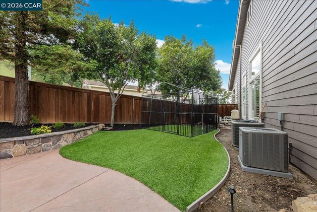 9013 Elk Dr, Clayton, CA 94517