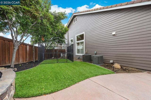 9013 Elk Dr, Clayton, CA 94517