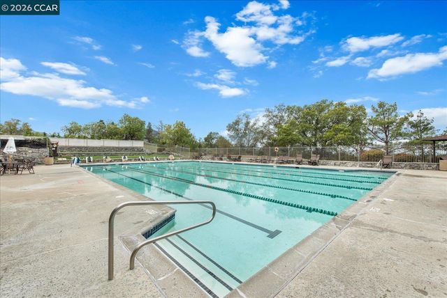 9013 Elk Dr, Clayton, CA 94517