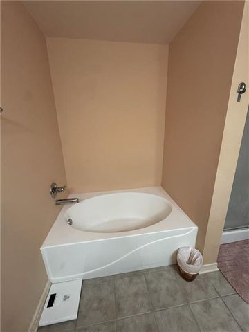 8992 Celeste Oaks Court N, Saraland, AL 36571