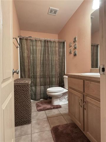 8992 Celeste Oaks Court N, Saraland, AL 36571