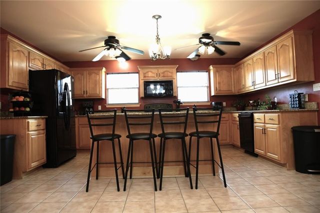 8992 Celeste Oaks Court N, Saraland, AL 36571