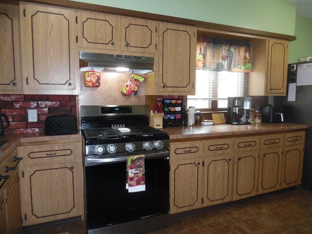 97 Stevens St., Fall River, MA 02721