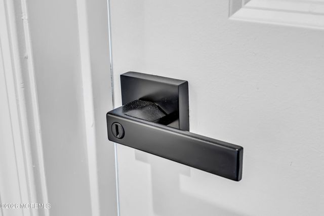 59 Holloway Avenue, Manahawkin, NJ 08050