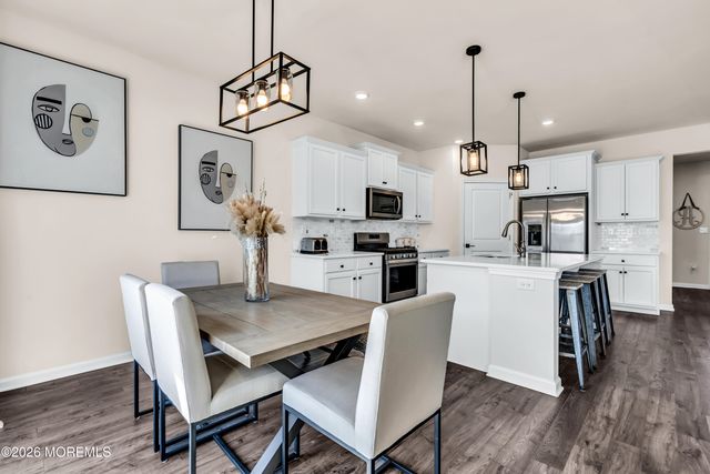 59 Holloway Avenue, Manahawkin, NJ 08050