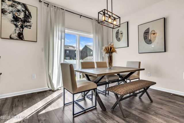 59 Holloway Avenue, Manahawkin, NJ 08050