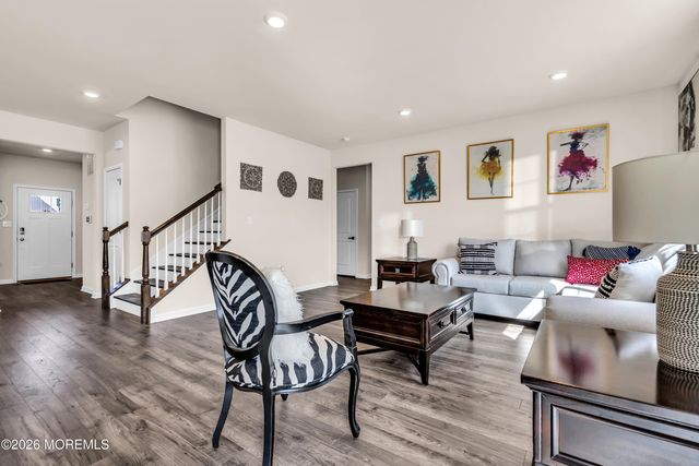 59 Holloway Avenue, Manahawkin, NJ 08050