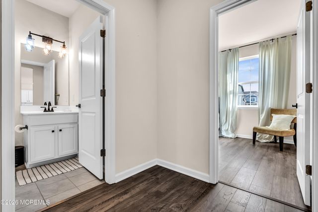 59 Holloway Avenue, Manahawkin, NJ 08050