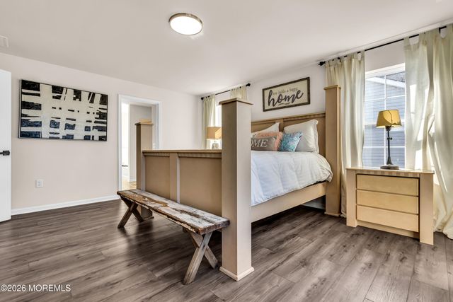 59 Holloway Avenue, Manahawkin, NJ 08050