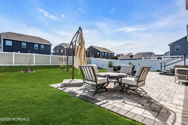 59 Holloway Avenue, Manahawkin, NJ 08050