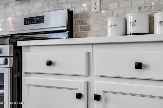 59 Holloway Avenue, Manahawkin, NJ 08050