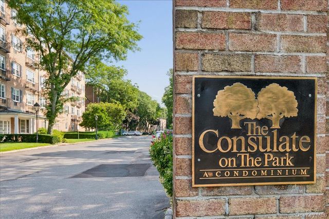 2 Consulate Drive 1O, Tuckahoe, NY 10707