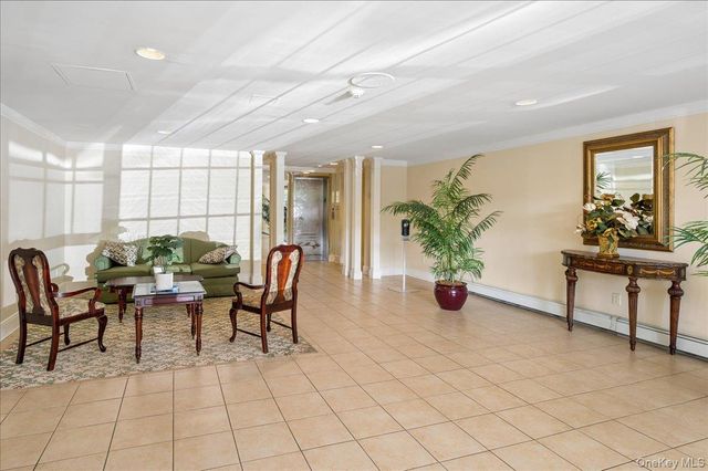 2 Consulate Drive 1O, Tuckahoe, NY 10707