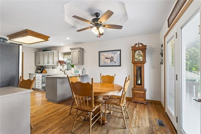618 SW Gateway Drive, Grain Valley, MO 64029