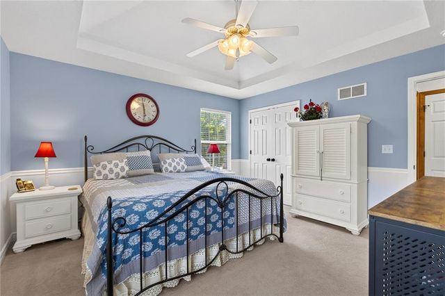 618 SW Gateway Drive, Grain Valley, MO 64029