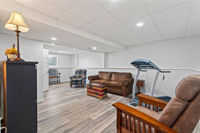 618 SW Gateway Drive, Grain Valley, MO 64029