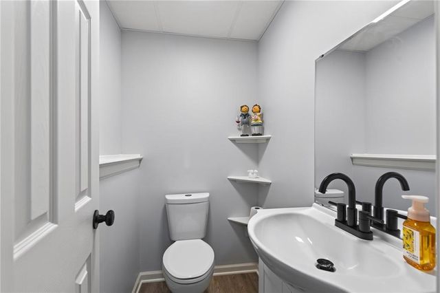 618 SW Gateway Drive, Grain Valley, MO 64029