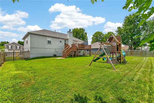 618 SW Gateway Drive, Grain Valley, MO 64029