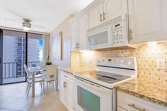 4200 N Ocean Drive 2-802, Singer Island, FL 33404