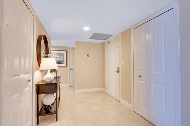 4200 N Ocean Drive 2-802, Singer Island, FL 33404