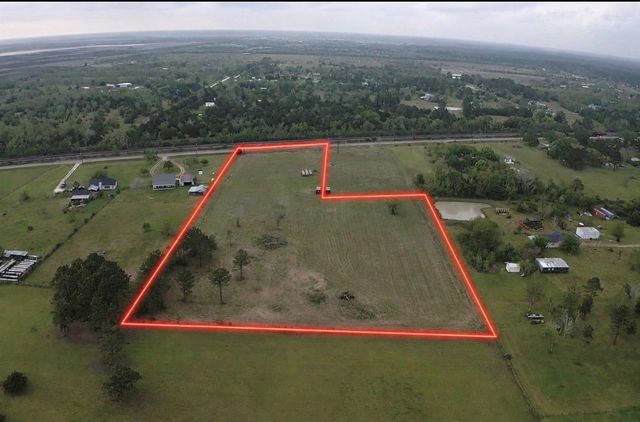 9715 County Road 171, Liverpool, TX 77577