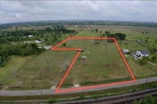 9715 County Road 171, Liverpool, TX 77577