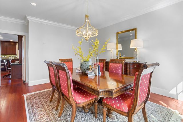 24 Country Club Lane, Briarcliff Manor, NY 10510