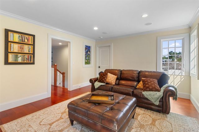 24 Country Club Lane, Briarcliff Manor, NY 10510