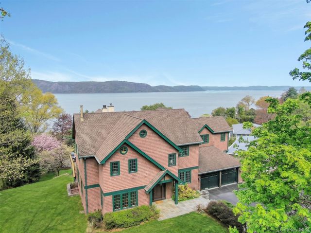 24 Country Club Lane, Briarcliff Manor, NY 10510