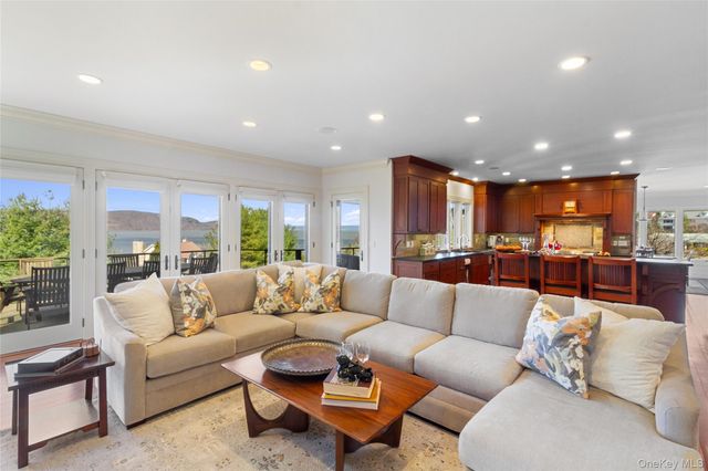 24 Country Club Lane, Briarcliff Manor, NY 10510