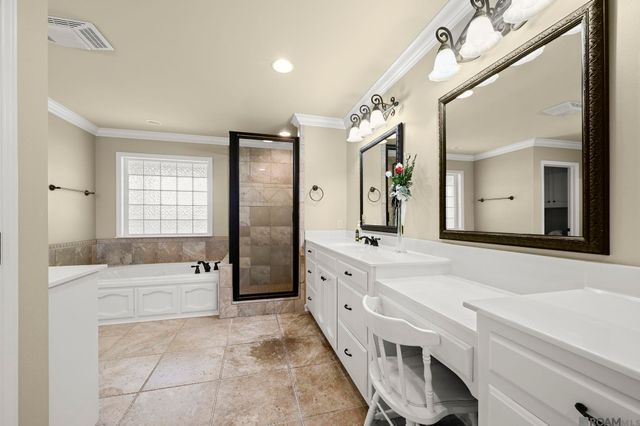 17631 Creek Hollow Rd, Saint George, LA 70817