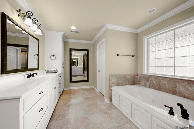 17631 Creek Hollow Rd, Saint George, LA 70817