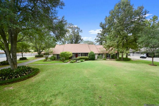 17631 Creek Hollow Rd, Saint George, LA 70817