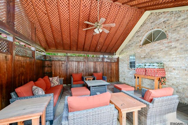17631 Creek Hollow Rd, Saint George, LA 70817